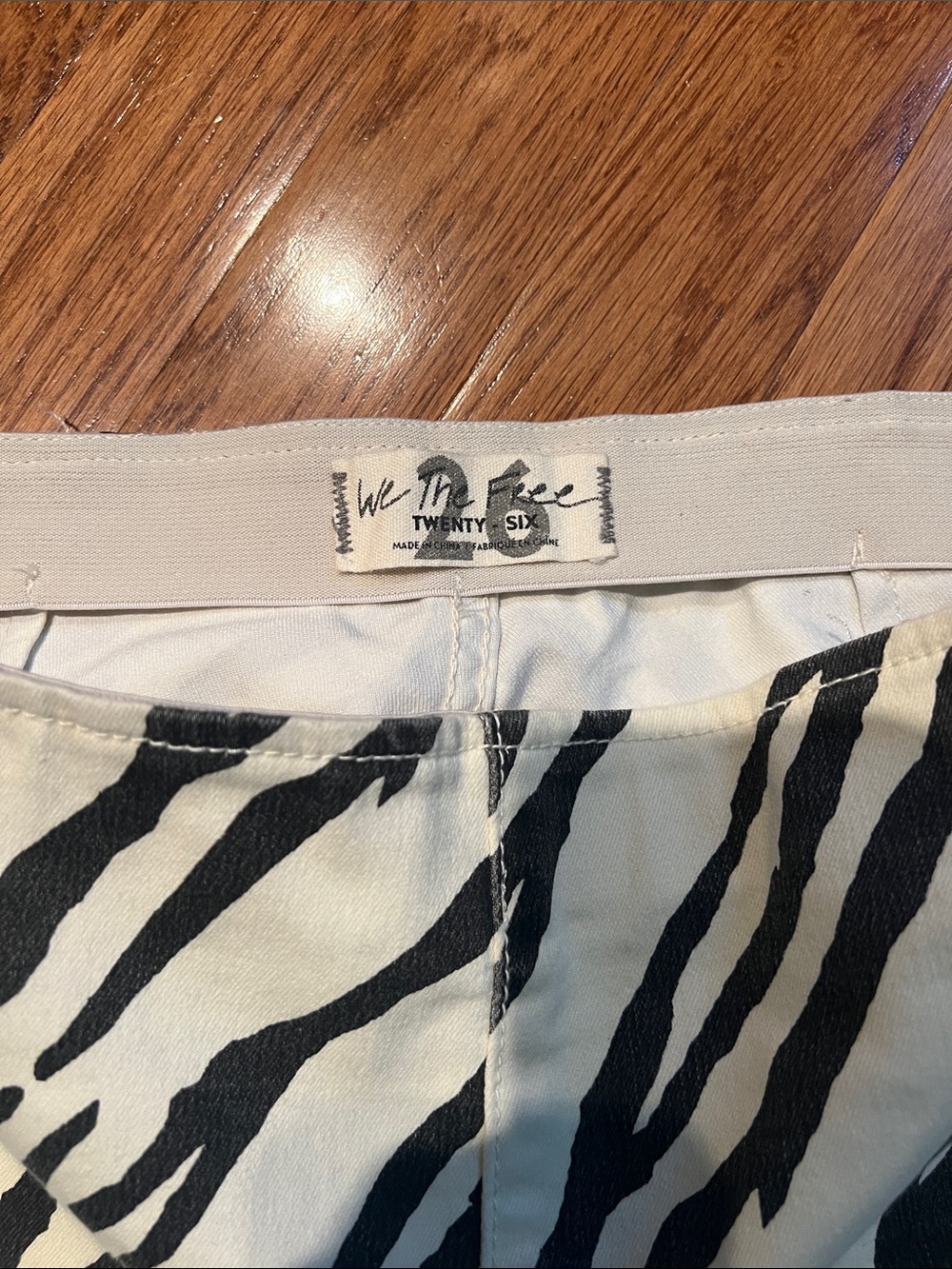 We the free zebra bell bottom jeans 26 - Picture 3 of 8